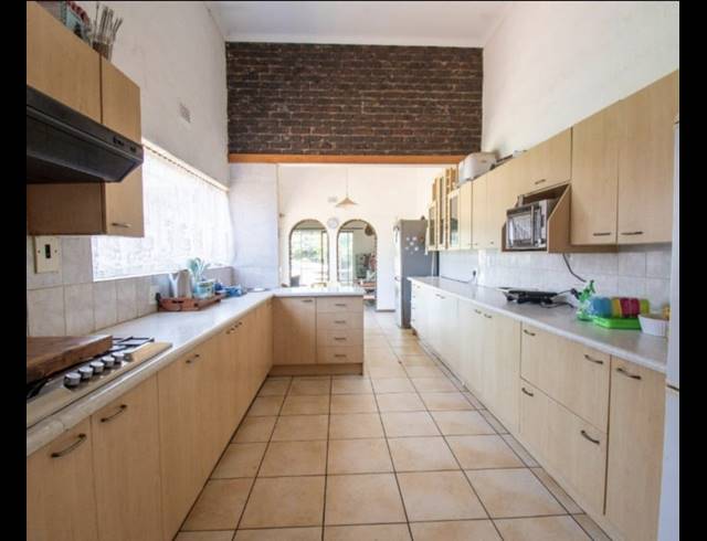 5 BEDROOM HOUSE SOLD IN MEYERTON CENTRAL